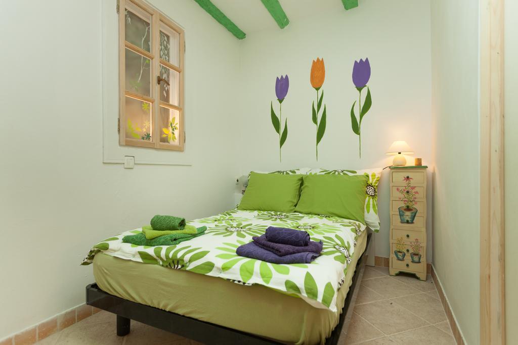 Studio With Garden In 罗维尼 外观 照片